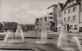 Hier geht es zur Karte mit dem Motiv 'Über den Springbrunnen ins Hasental'