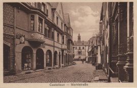 Hier geht es zur Karte mit dem Motiv 'Über die gepflasterte Marktstraße zum Rathaus'