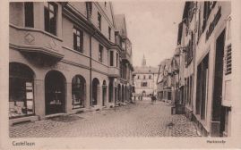 Hier geht es zur Karte mit dem Motiv 'Über die Pflasterstraße zum Rathaus'
