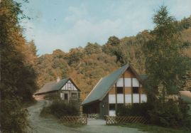 Hier geht es zur Karte mit dem Motiv 'Schmausemühle am Wanderweg im Baybachtal'