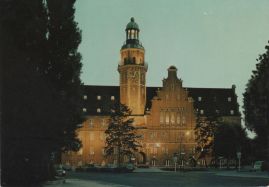 Hier geht es zur Karte mit dem Motiv 'Das Rathaus in der Abenddämmerung'