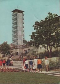 Hier geht es zur Karte mit dem Motiv 'Besucher auf dem Weg zum Müggelturm'