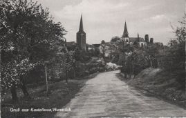 Hier geht es zur Karte mit dem Motiv 'Schlaglöcher und eine schmutzige Kirche'