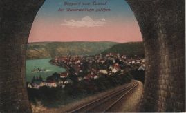 Hier geht es zur Karte mit dem Motiv 'Zahnstange unterhalb eines Tunnels' Hier geht es zur Karte mit dem Motiv 'Zahnstange unterhalb eines Tunnels'