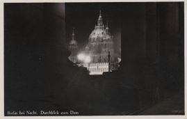Hier geht es zur Karte mit dem Motiv 'Durchblick bei Nacht zum Dom'
