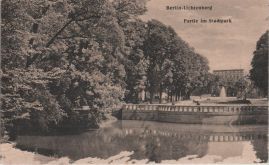 Hier geht es zur Karte mit dem Motiv 'Teich im Stadtpark'