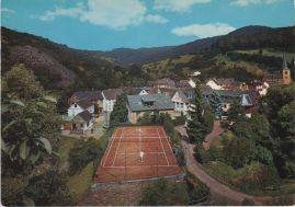 Hier geht es zur Karte mit dem Motiv 'Der Tennisplatz der Pension Röhrig'