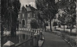 Hier geht es zur Karte mit dem Motiv 'Rathaus und Gericht am Teich' Hier geht es zur Karte mit dem Motiv 'Rathaus und Gericht am Teich'