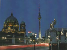 Hier geht es zur Karte mit dem Motiv 'Leuchtspuren auf der Schlossbrücke'