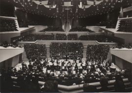 Hier geht es zur Karte mit dem Motiv 'Gut besuchter Konzertsaal der Philharmonie' Hier geht es zur Karte mit dem Motiv 'Gut besuchter Konzertsaal der Philharmonie'