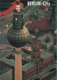Hier geht es zur Karte mit dem Motiv 'Fernsehturm und Rathaus von oben'