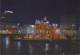 Hier geht es zur Karte mit dem Motiv 'Springbrunnen nach dem Regenschauer'