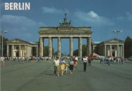 Hier geht es zur Karte mit dem Motiv 'Verkaufsstand auf dem Pariser Platz'