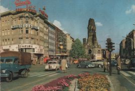 Hier geht es zur Karte mit dem Motiv 'Viel Verkehr am Kudamm'