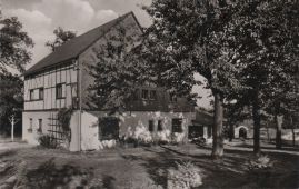 Hier geht es zur Karte mit dem Motiv 'Haus mit Fachwerk und Schiefer'