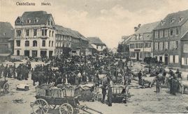 Hier geht es zur Karte mit dem Motiv 'Viele Männer mit Kopfbedeckung'