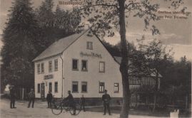 Hier geht es zur Karte mit dem Motiv 'Menschen vor und im Blümlingshof'