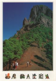 Hier geht es zur Karte mit dem Motiv 'Hoher Felsen am Aussichtspunkt'