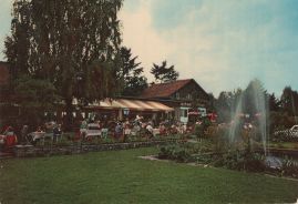 Hier geht es zur Karte mit dem Motiv 'Gut besuchte Gaststätte im Ritterfelddamm'